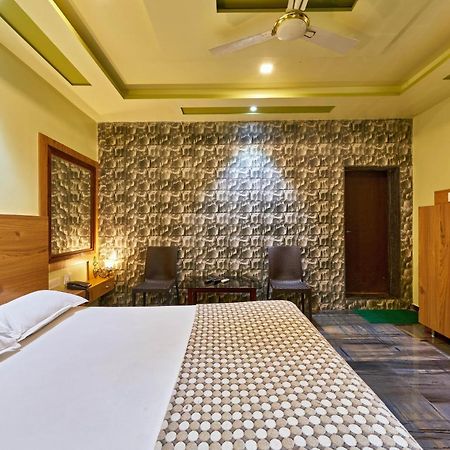 Hotel Saptarang Residency Panhāla Zewnętrze zdjęcie