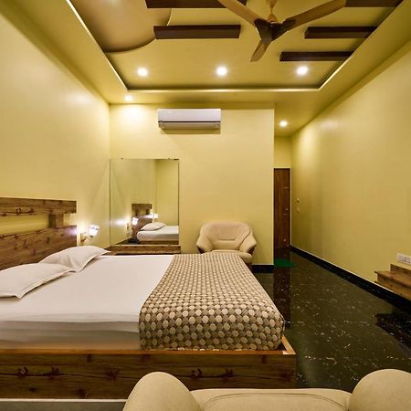 Hotel Saptarang Residency Panhāla Zewnętrze zdjęcie