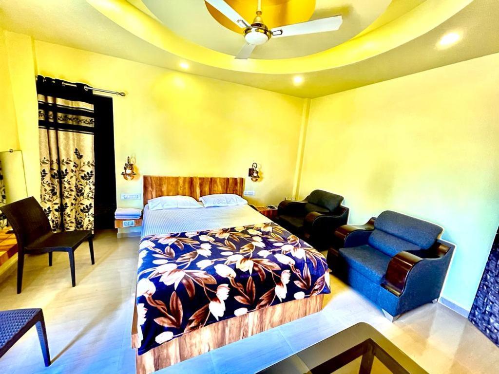 Hotel Saptarang Residency Panhāla Zewnętrze zdjęcie
