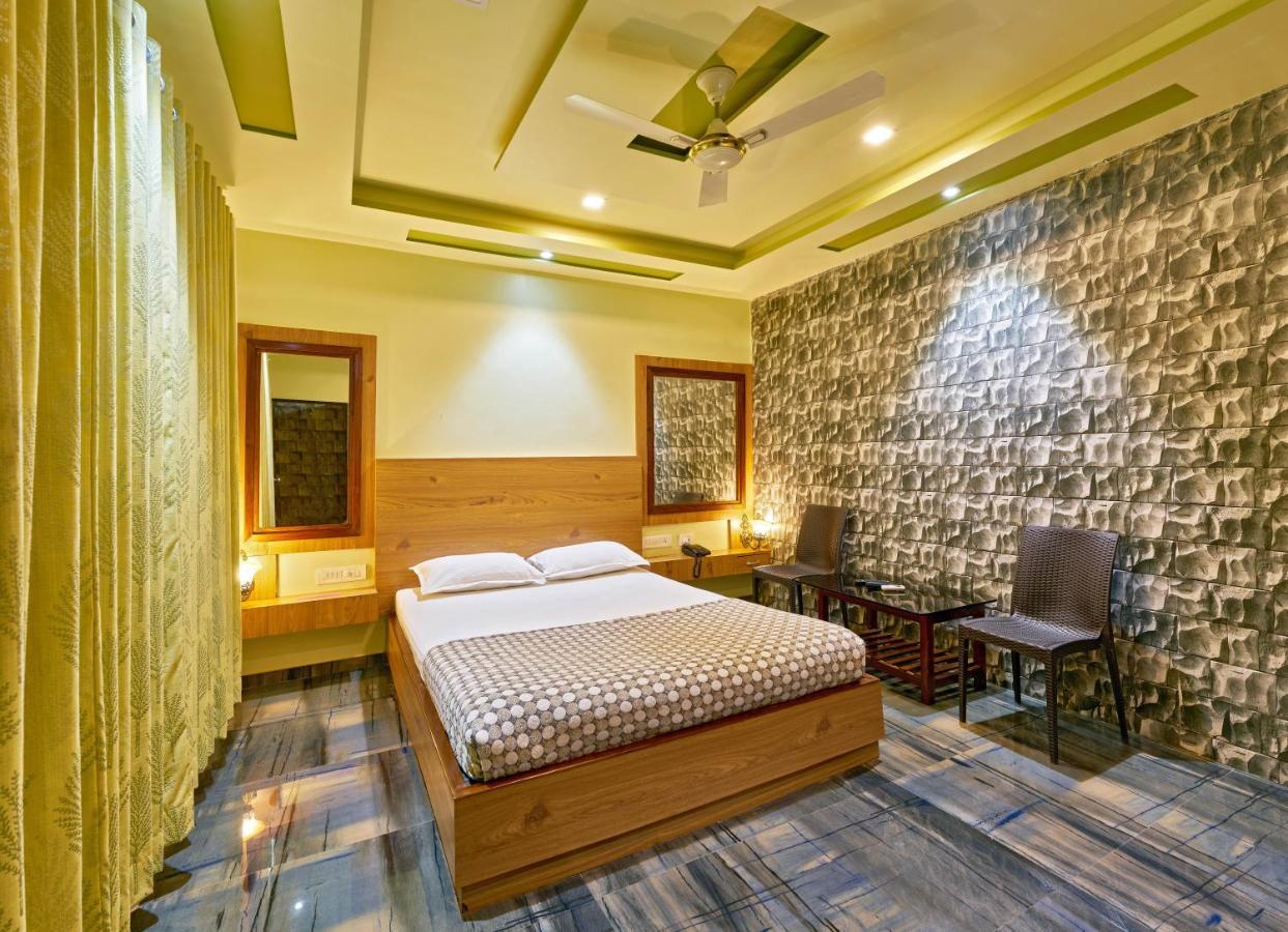 Hotel Saptarang Residency Panhāla Zewnętrze zdjęcie