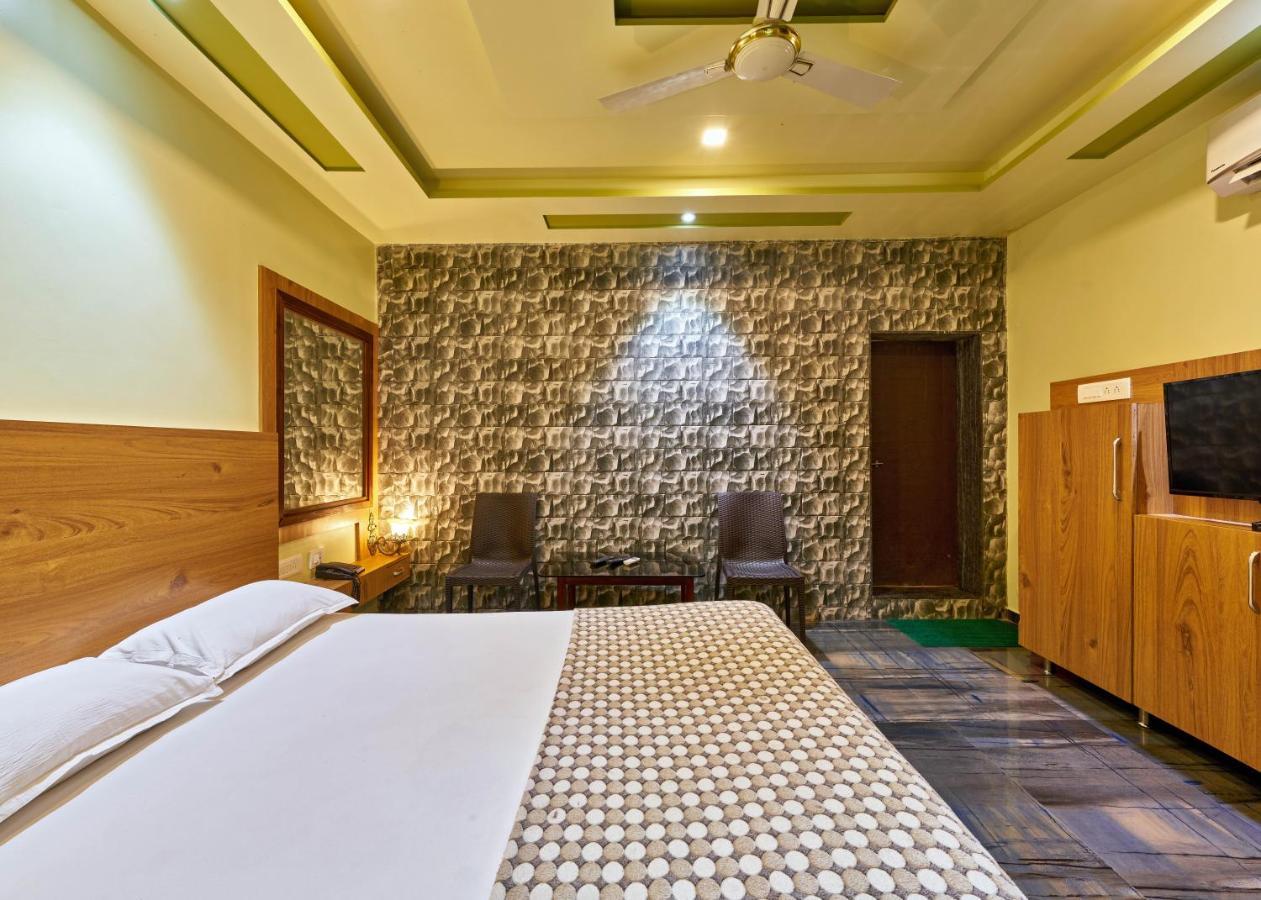 Hotel Saptarang Residency Panhāla Zewnętrze zdjęcie