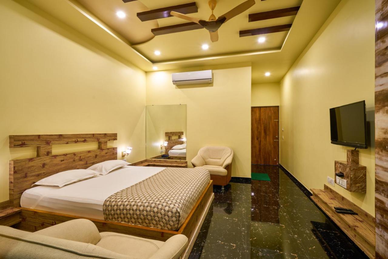 Hotel Saptarang Residency Panhāla Zewnętrze zdjęcie