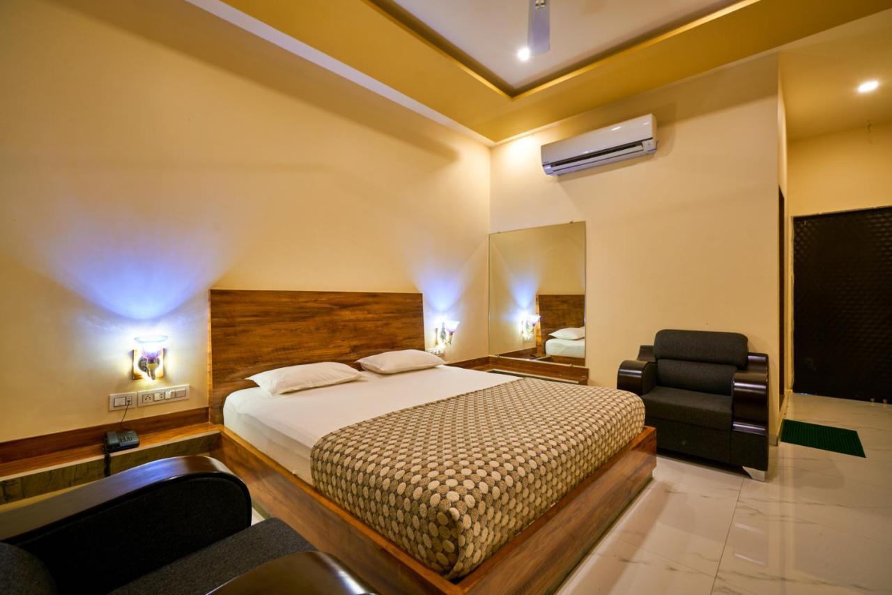 Hotel Saptarang Residency Panhāla Zewnętrze zdjęcie