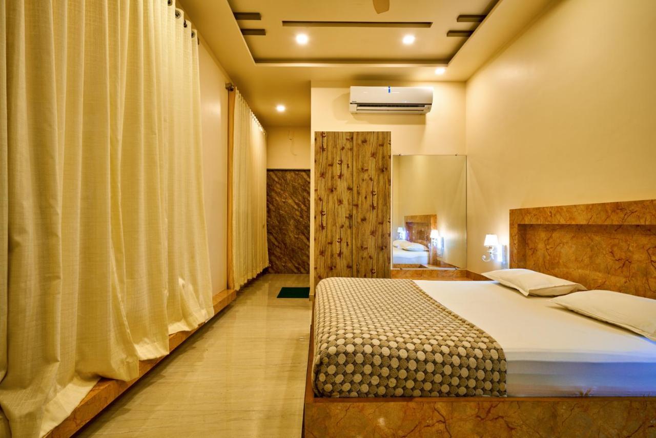Hotel Saptarang Residency Panhāla Zewnętrze zdjęcie