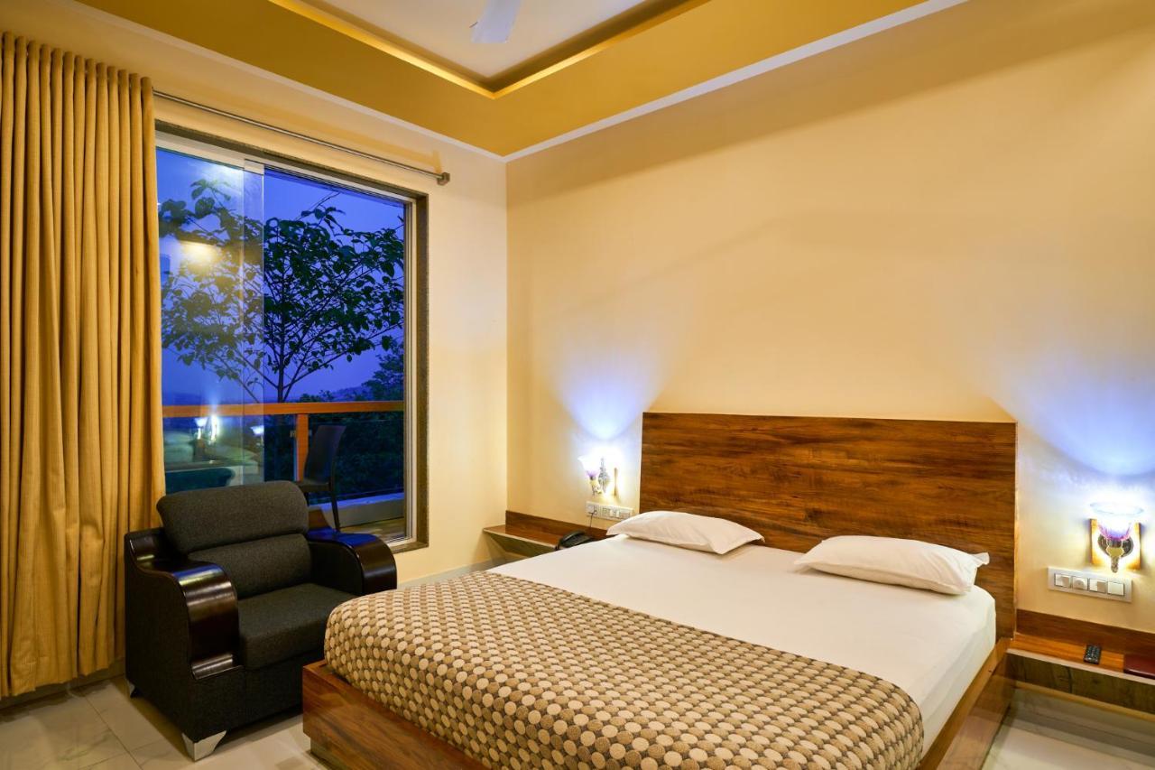 Hotel Saptarang Residency Panhāla Zewnętrze zdjęcie