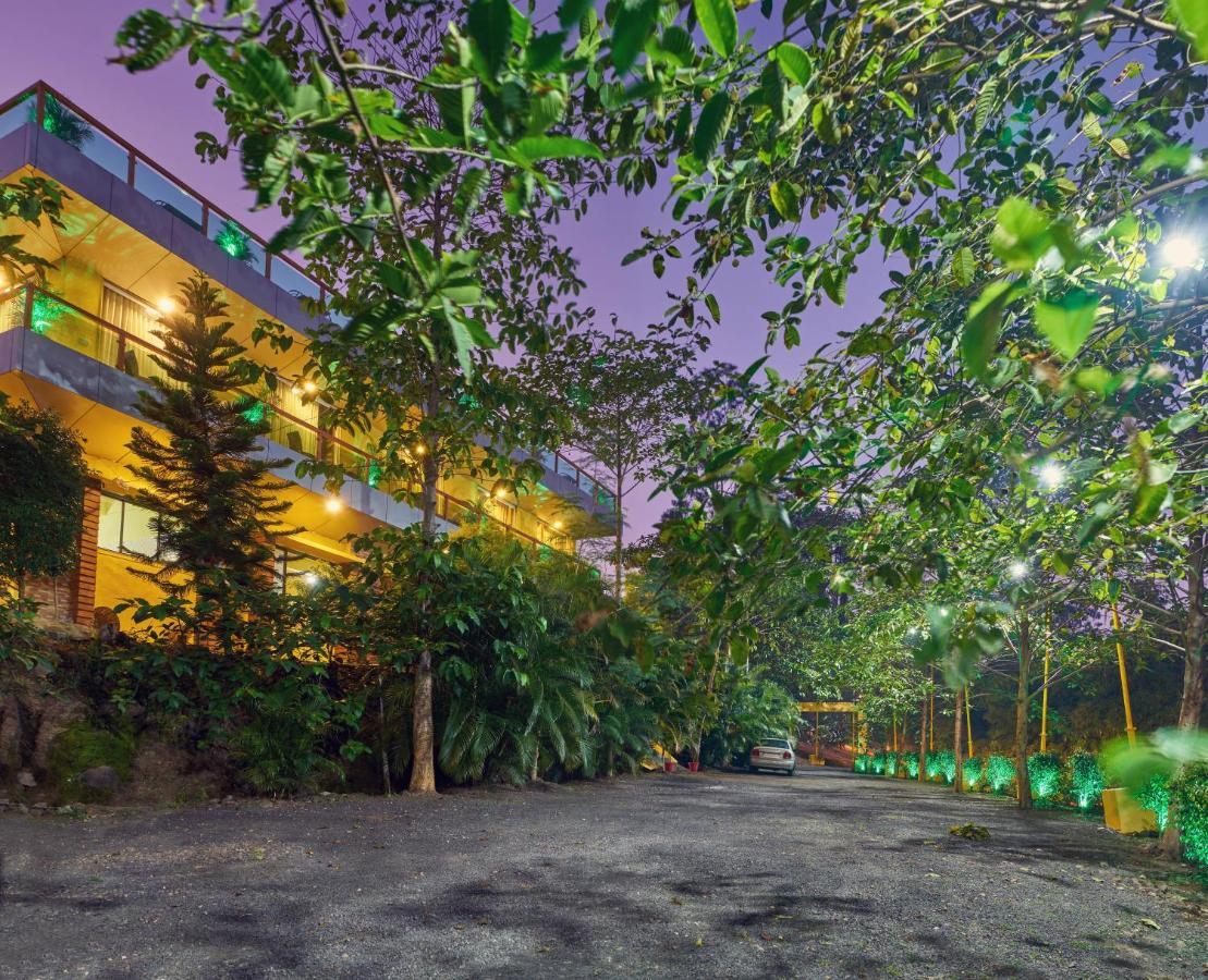 Hotel Saptarang Residency Panhāla Zewnętrze zdjęcie
